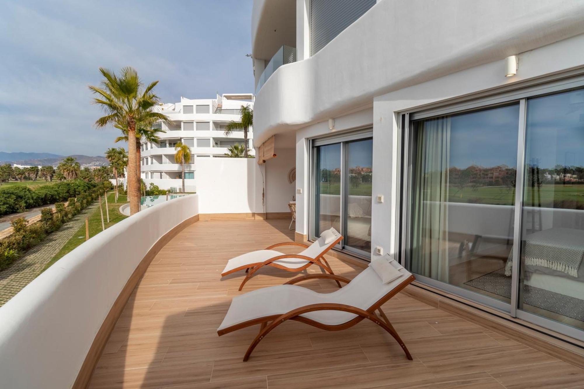 Rentitspain Serena Terraza Con Vista A Golf * Motril